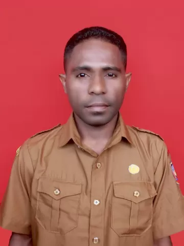 PETRUS HATULEKAL, S.Pd
